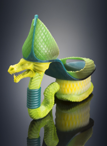 Le scarpe Classic Serpent progettate dalla stilista sudafricana Michaella Janse van Vuuren e stampate con la Objet 500 Connex3 di Stratasys con tecnologia multimateriale e multicolore. 