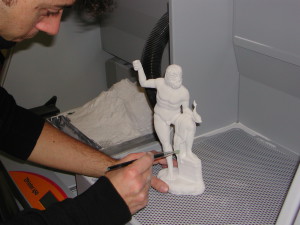 Lo studio Southesign ha realizzato il prototipo della statua di Nettuno da Herdonia  tramite tecnologia 3D Printing che impiega una componente di base gessosa fissata con l’ausilio di un collante.