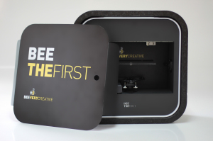 La stampante Beethefirst è trasportabile con una valigetta, comprendente anche i materiali